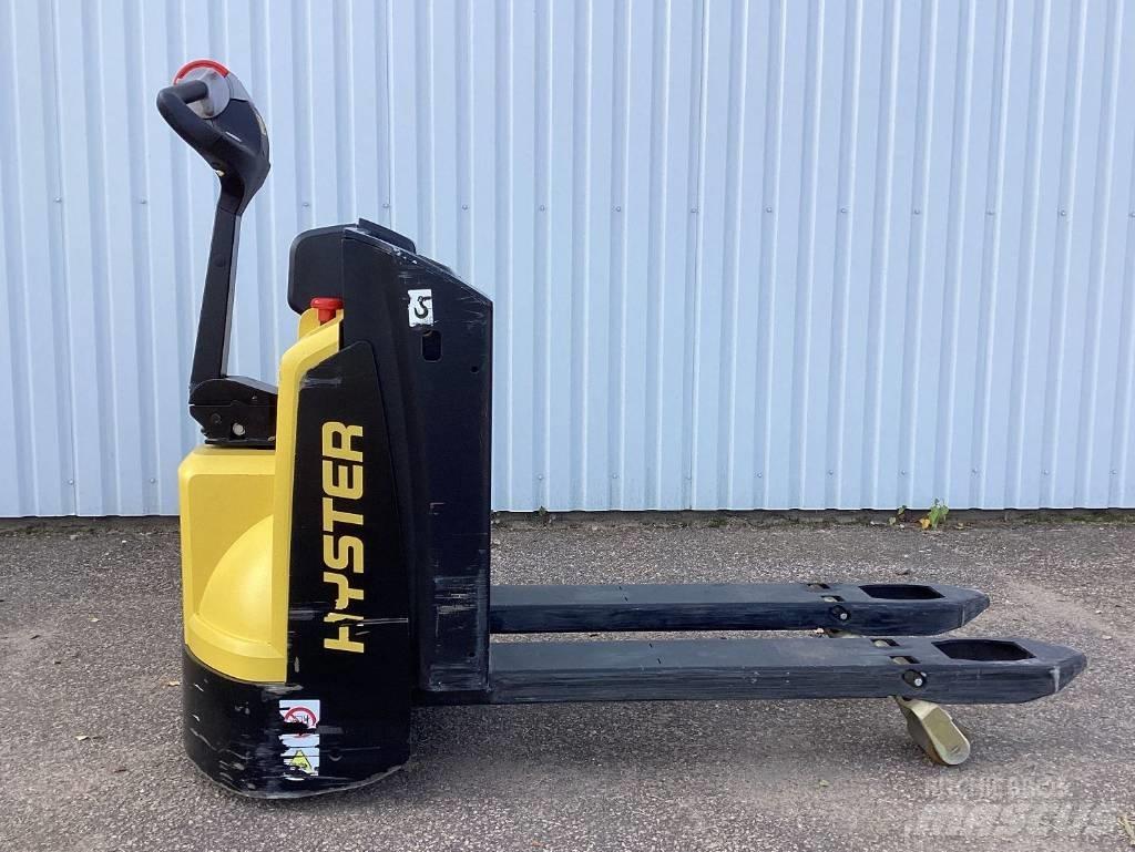 Hyster P2.0 Transpallet uomo a terra
