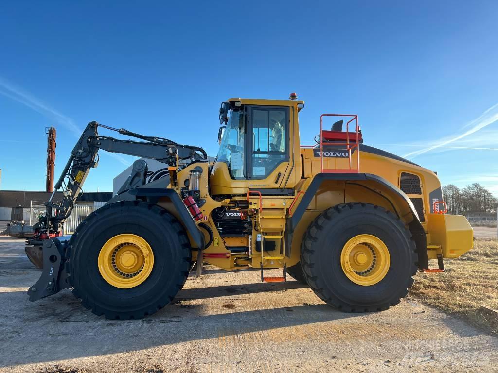 Volvo L 220 H Pale gommate