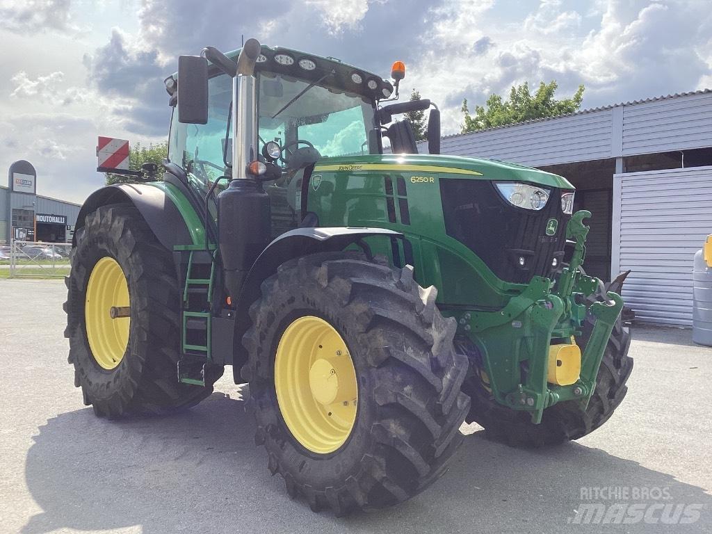 John Deere 6250 R Trattori