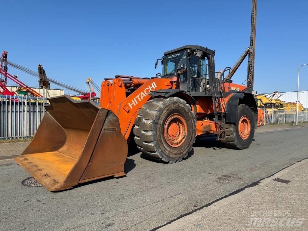 Hitachi ZW 550-6 Pale gommate