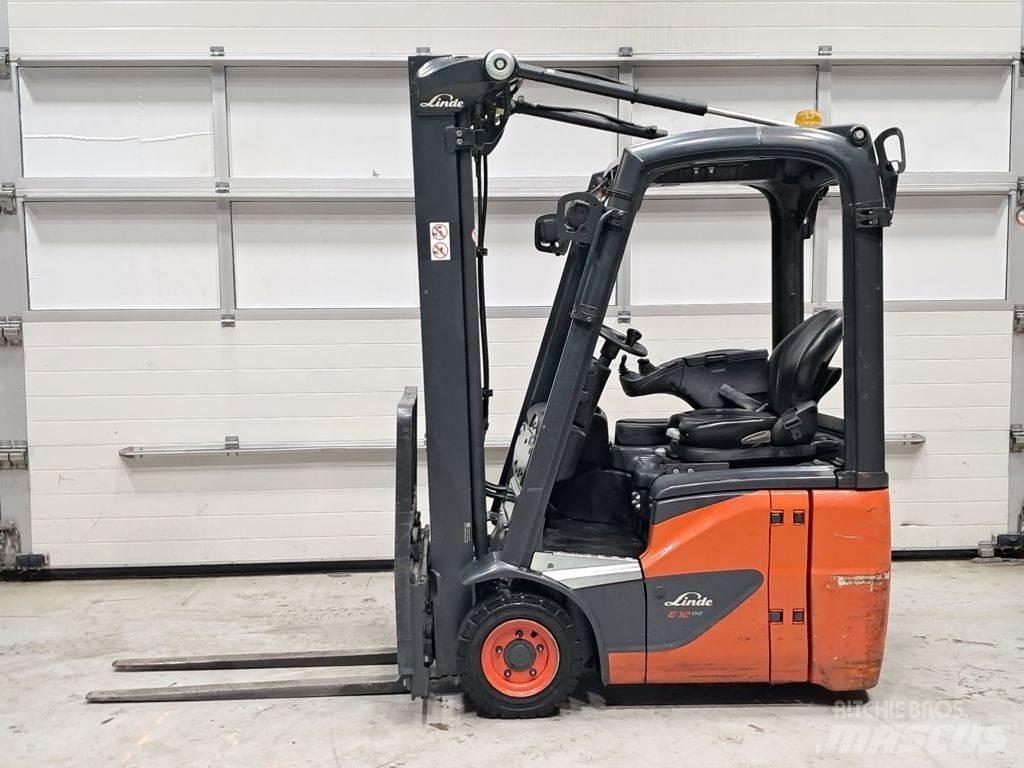 Linde E12-02 Carrelli elevatori elettrici