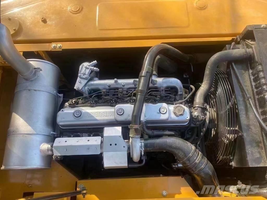 Sany SY215C Escavatori cingolati
