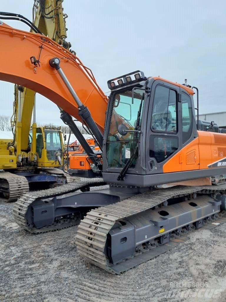 Develon DX 225 LC-7 Escavatori cingolati