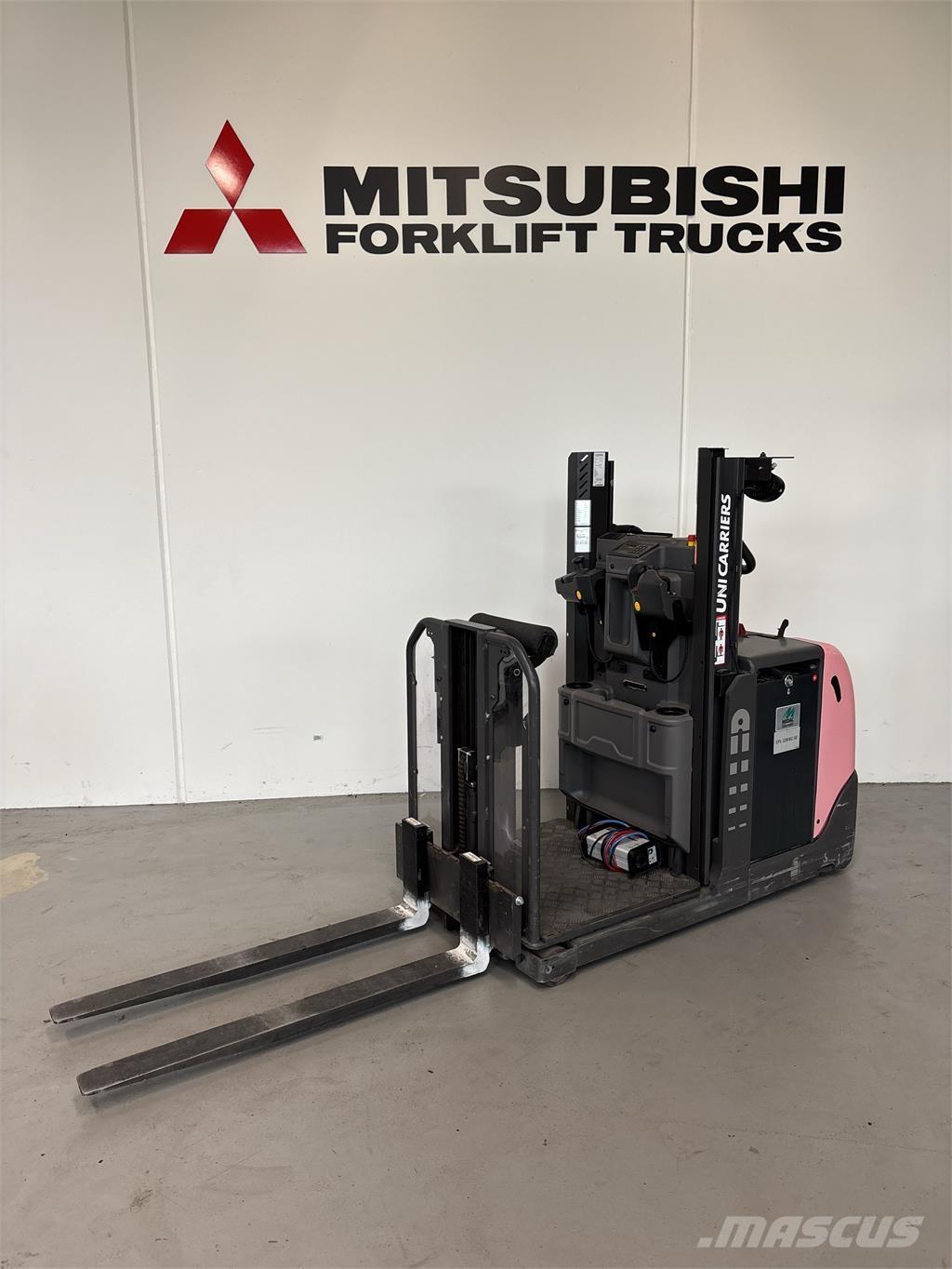 UniCarriers EPL100 Commissionatore basso livello