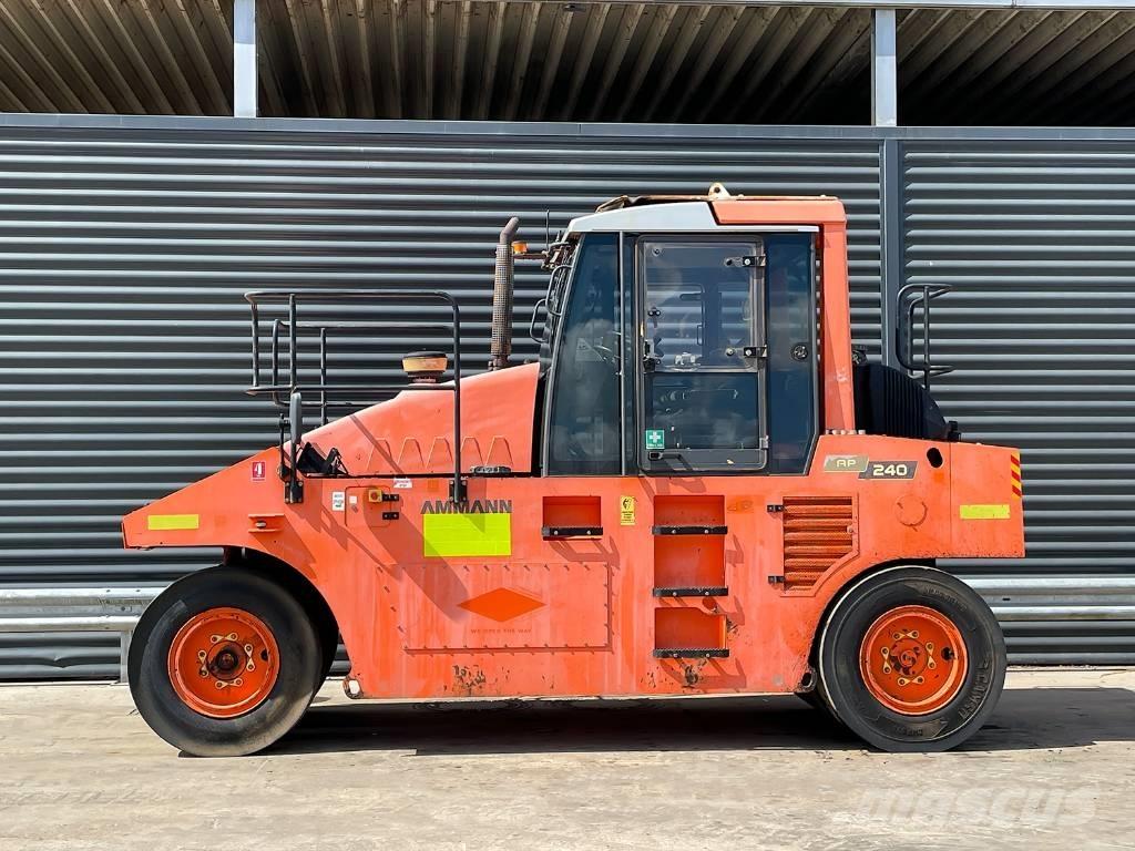 Ammann AP 240 Rulli gommati