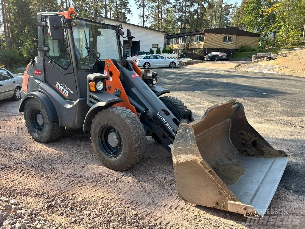 Hitachi ZW 75 Pale gommate