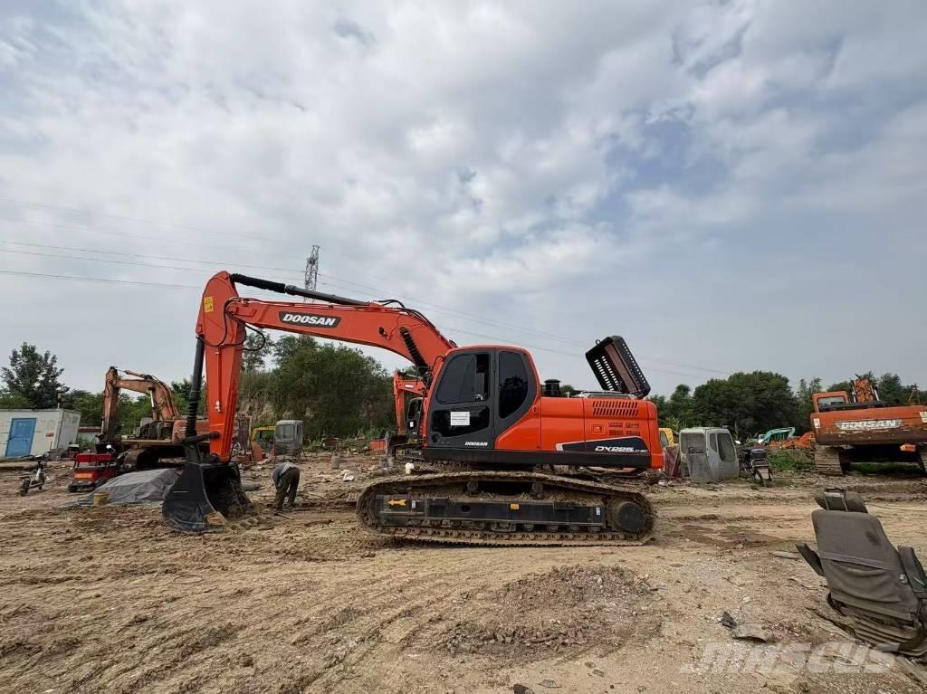 Doosan DX225LC-9C Escavatori cingolati
