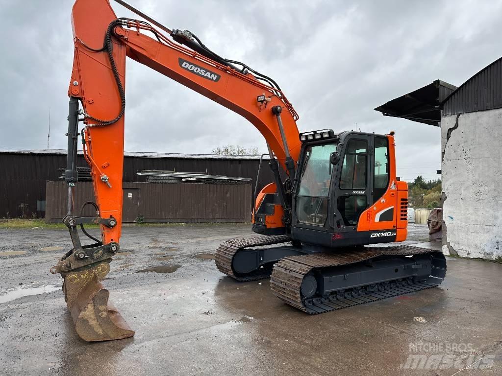 Doosan DX 140 LCR Escavatori cingolati