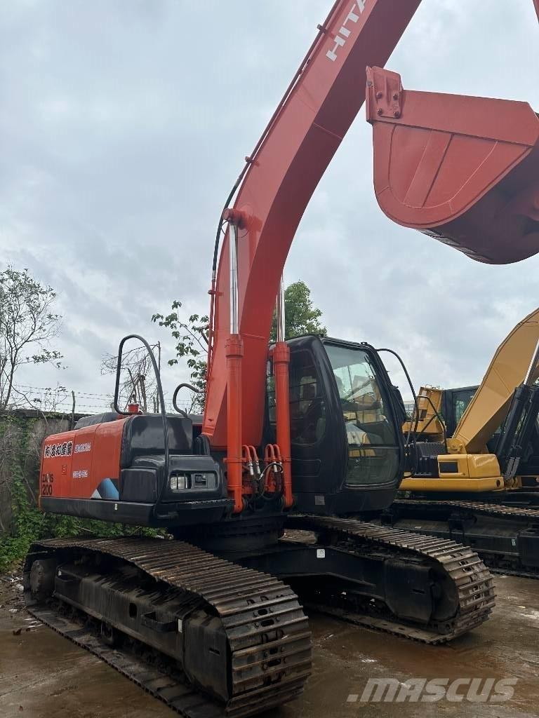 Hitachi ZX 200 Escavatori cingolati