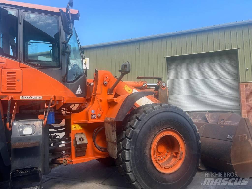 Doosan DL 420-3 Pale gommate