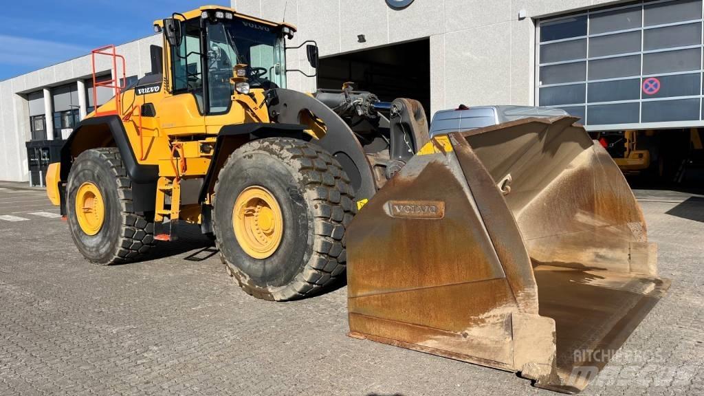 Volvo L260H Pale gommate