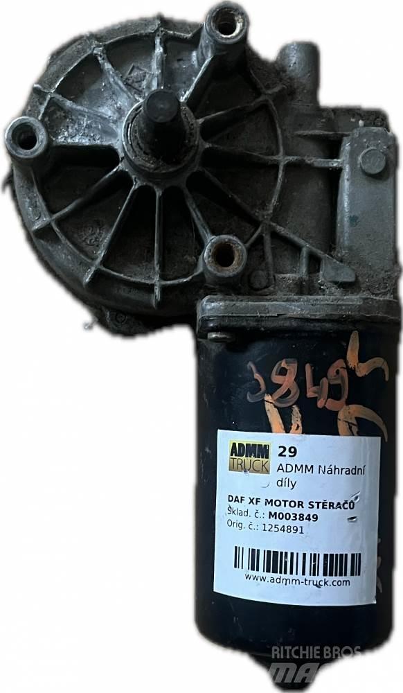 DAF XF MOTOR STĚRAČŮ Motori