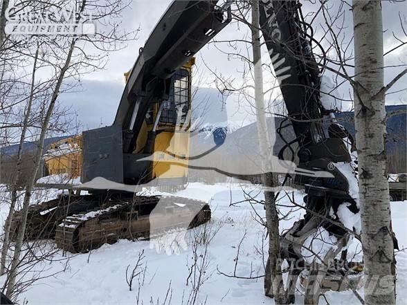 Volvo EC240BFX Caricatronchi con base su rimorchio