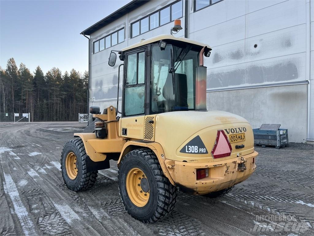 Volvo L 30 B Pale gommate