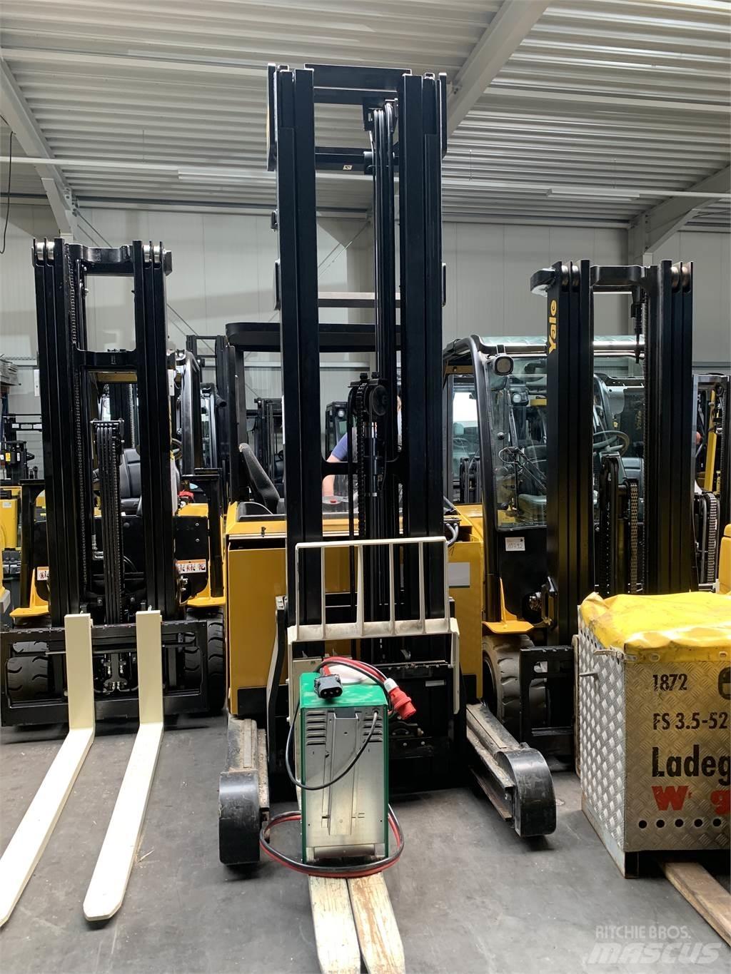 Yale MR14 Carrello retrattile