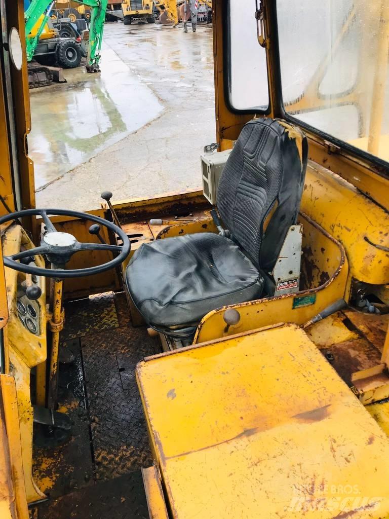 CAT 944 Pale gommate