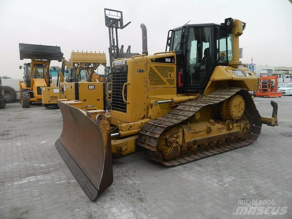 CAT D 6 N XL Dozer cingolati
