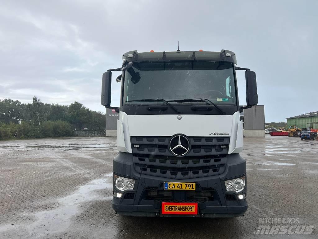 Mercedes-Benz 4153 Autogru