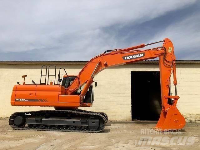Doosan DX 225 Escavatori cingolati