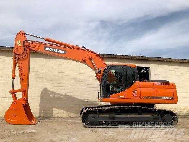 Doosan DX 225 Escavatori cingolati