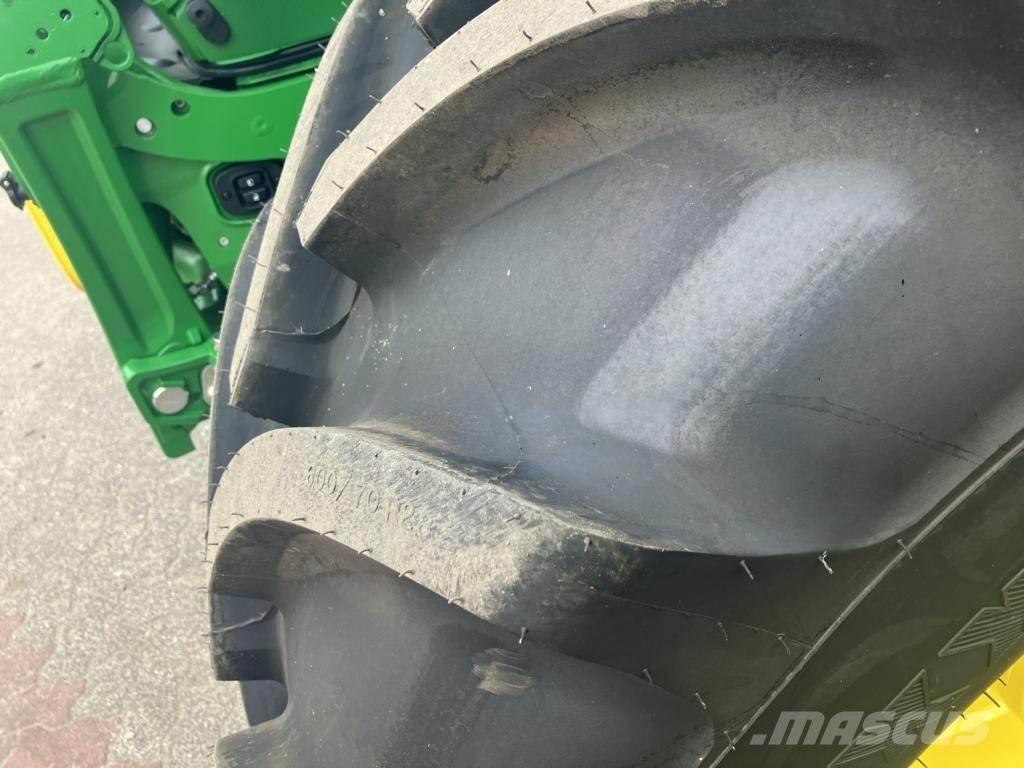 John Deere 6R215 Trattori
