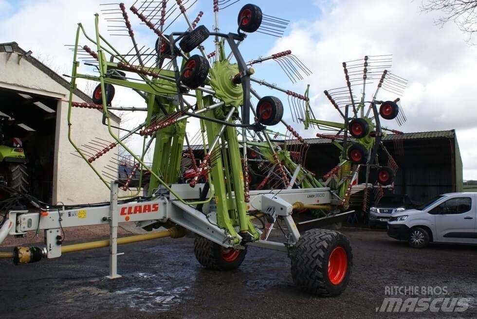 CLAAS Liner 3600 Ranghinatori
