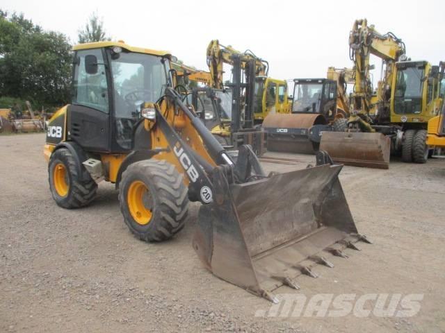 JCB 406 B Pale gommate