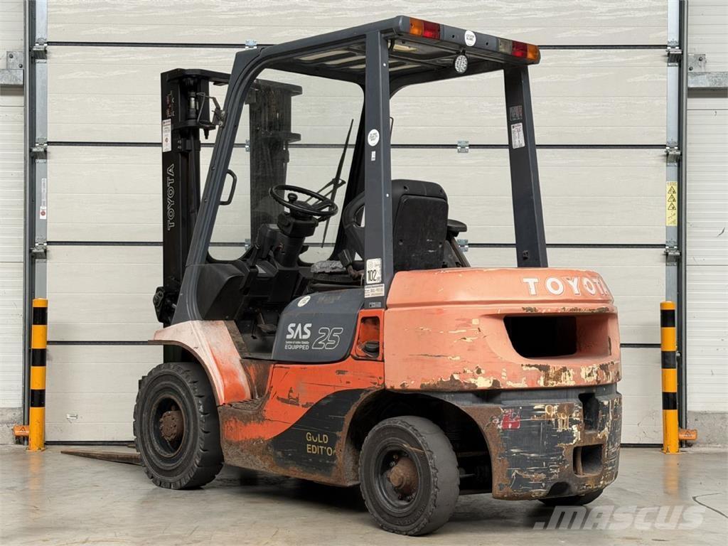 Toyota 62-7FDF25 Carrelli elevatori diesel