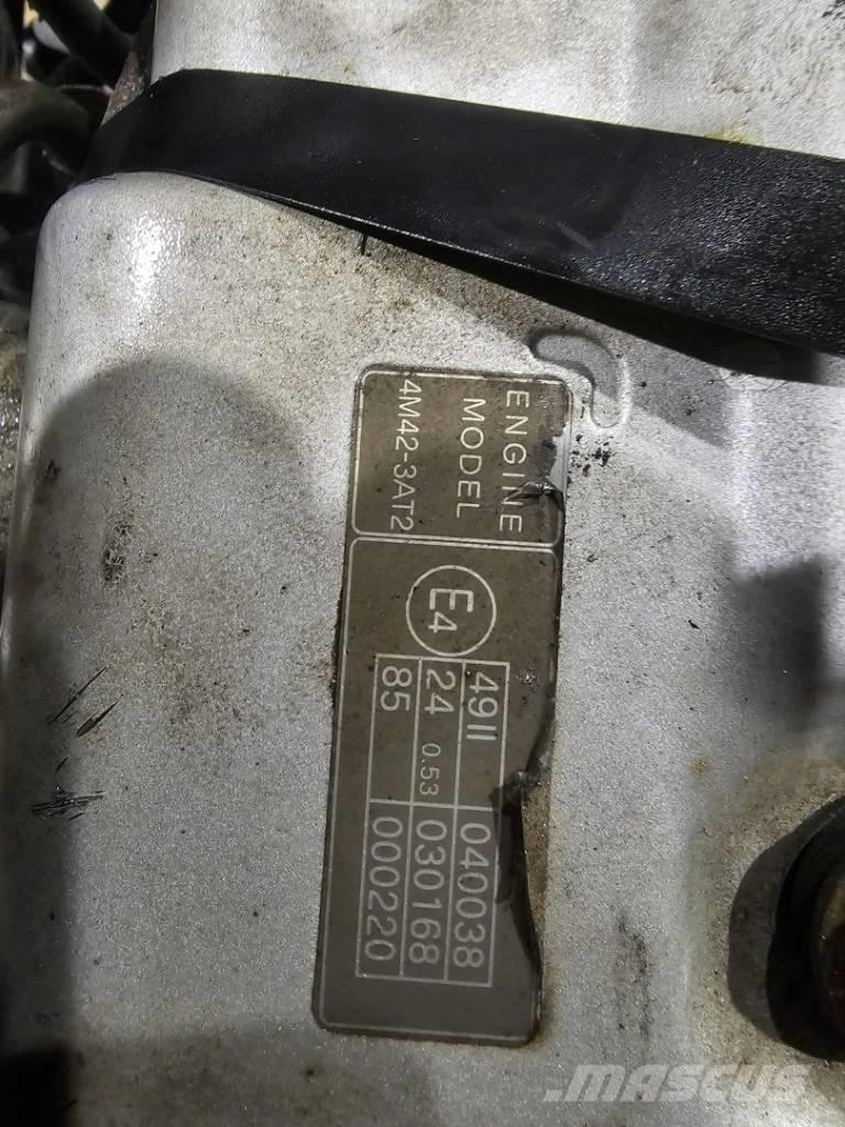 Mitsubishi 4M42-3AT2 Motori