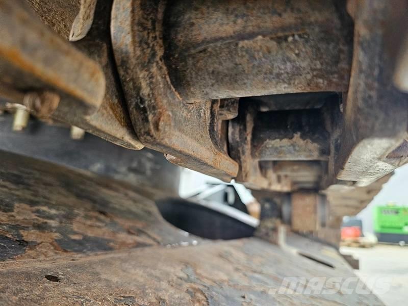 Hitachi ZX 135 US-6 Escavatori cingolati