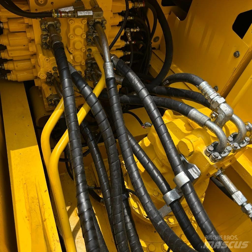 Komatsu 220-8 Escavatori cingolati