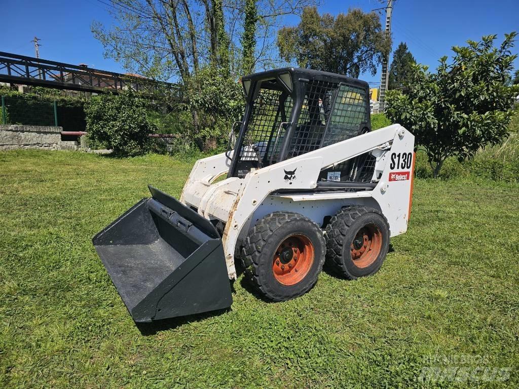 Bobcat S 130 Mini pale