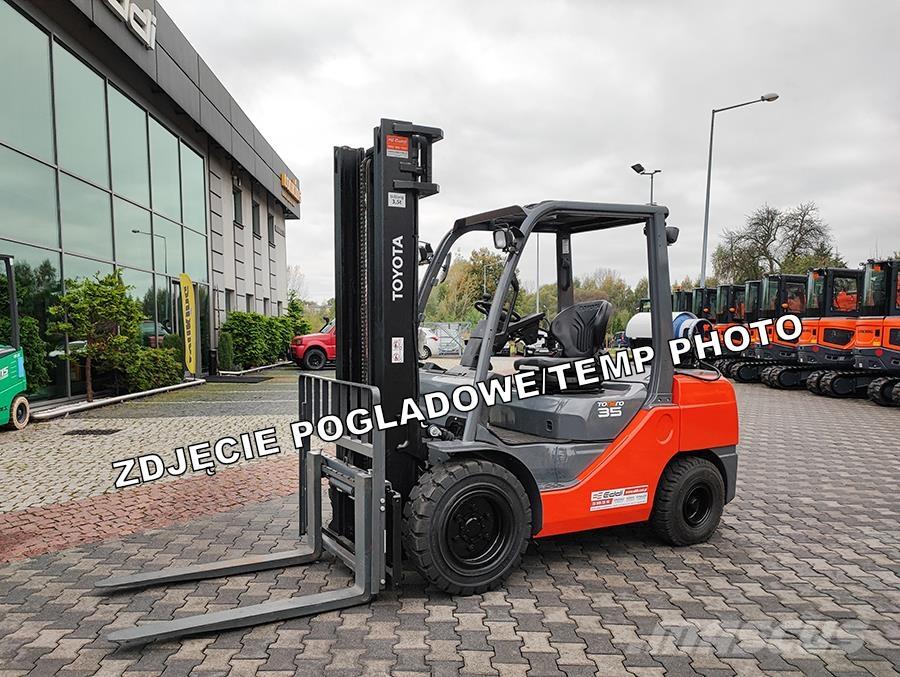 Toyota 02-8FGJF35 Carrelli elevatori GPL