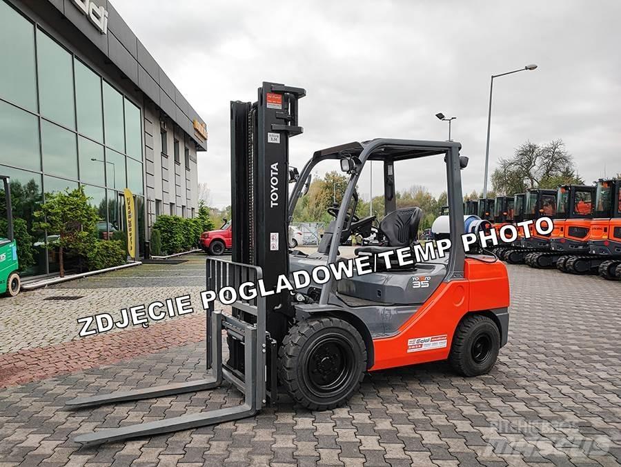 Toyota 02-8FGJF35 Carrelli elevatori GPL