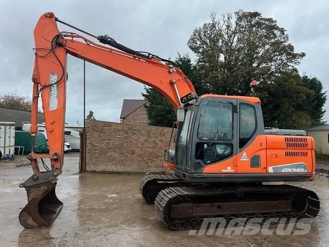 Doosan DX 140 LC-3 Escavatori cingolati