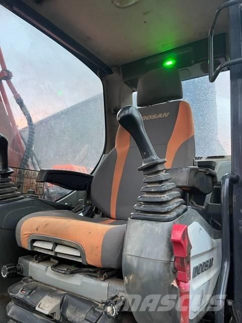Doosan DX 140 LC-3 Escavatori cingolati