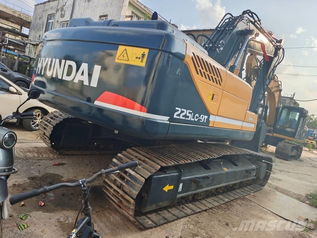 Hyundai 220 LC-9 Escavatori cingolati