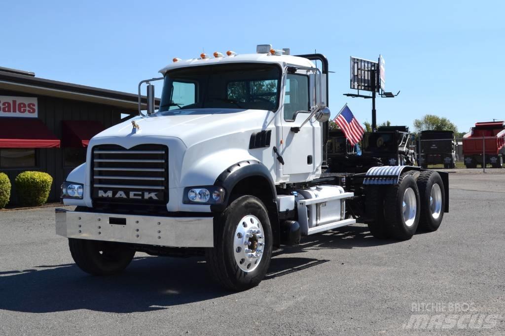 Mack Granite GU 713 Motrici e Trattori Stradali