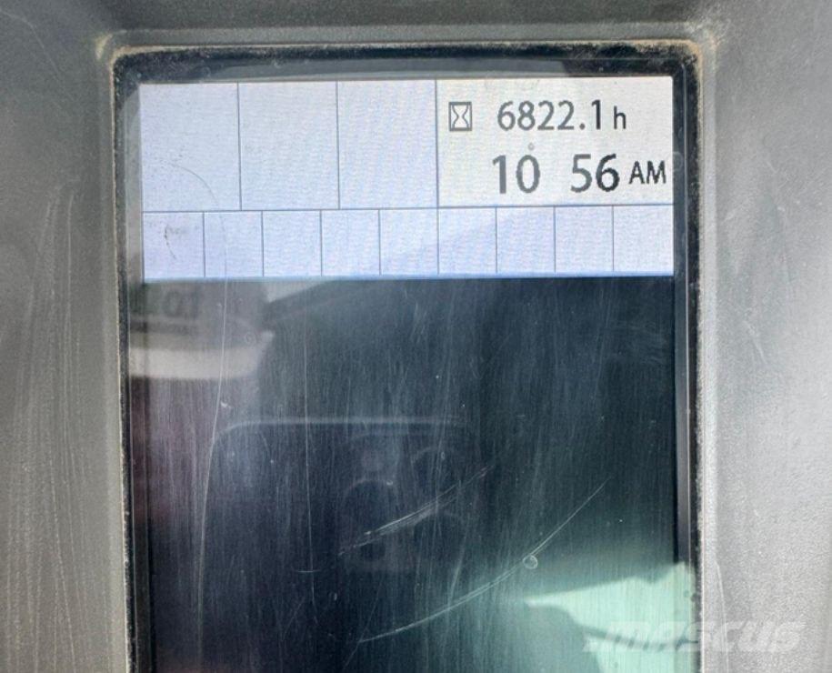 Hitachi ZX 135 US-6 Escavatori cingolati