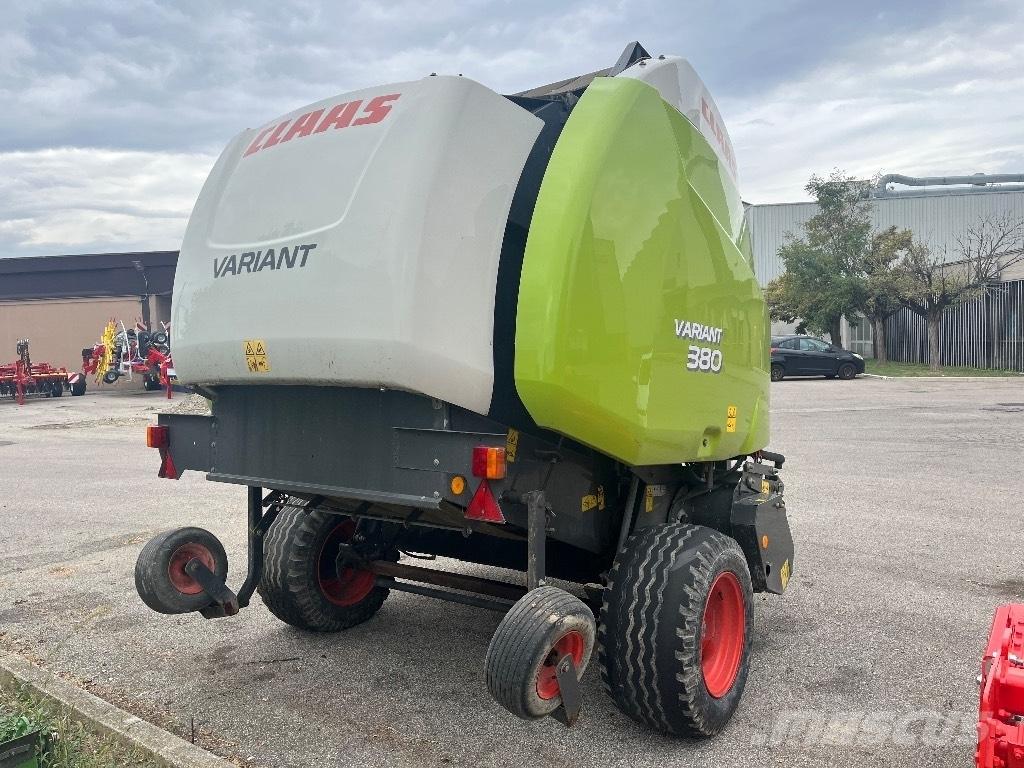 CLAAS Variant 380 Rotopresse