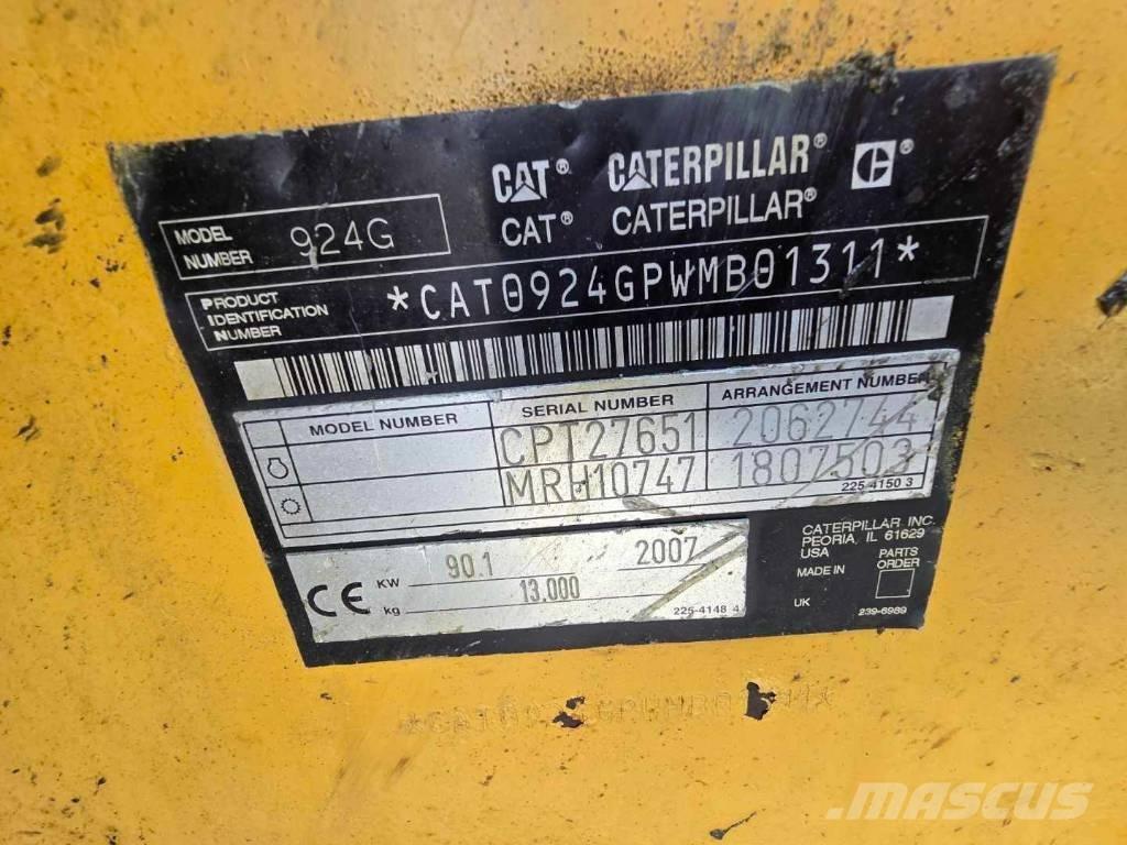 CAT 924 G Pale gommate