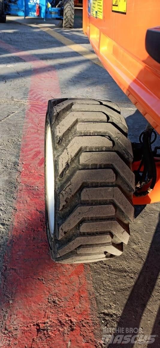 JLG 460SJ Piattaforme a braccio telescopico