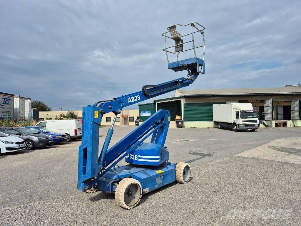 UpRight AB38 Piattaforme a braccio articolato