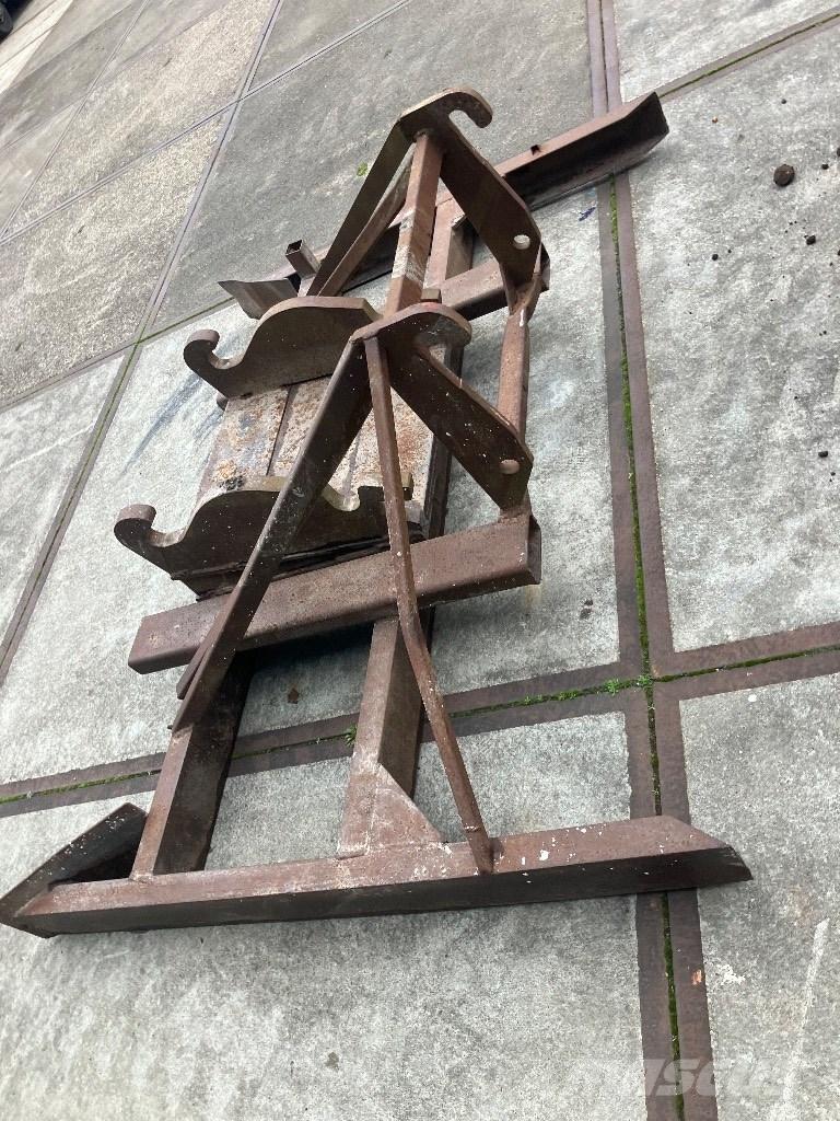 Weidemann 3110 d d Pale gommate