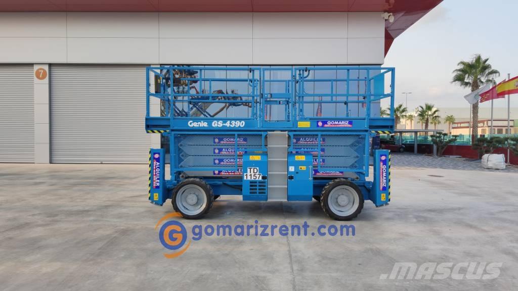 Genie GS 4390 RT Piattaforme a pantografo