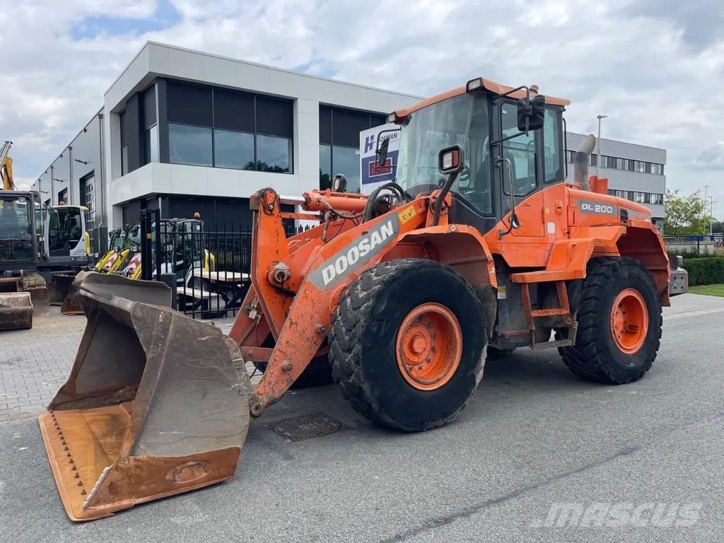 Doosan DL200-3 | A/C Pale gommate