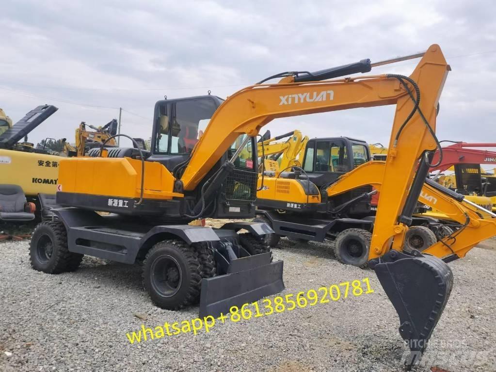 Xinyuan XYB75 Escavatori gommati