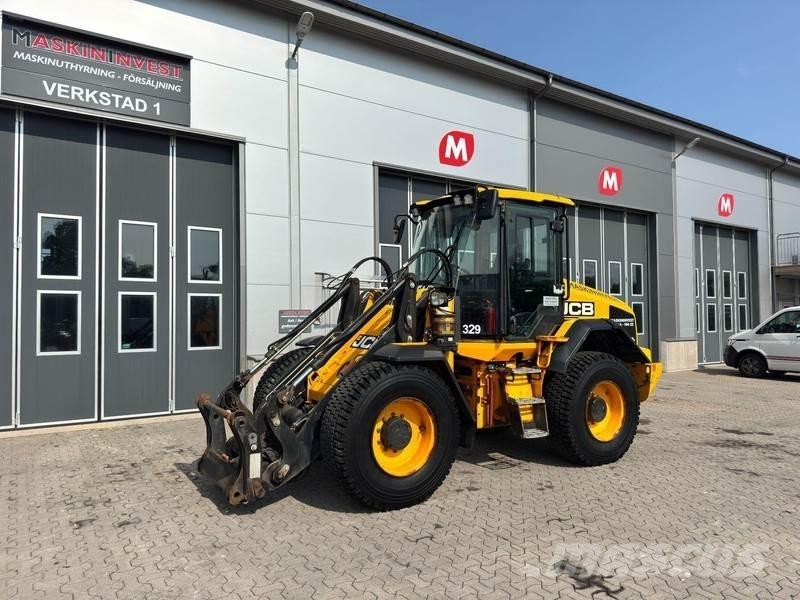 JCB 413 2.800h Pale gommate