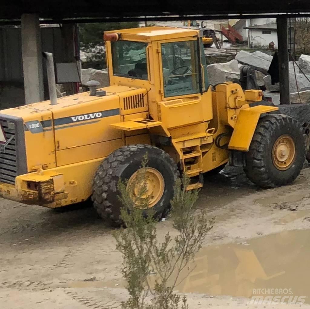 Volvo L 90 C Pale gommate