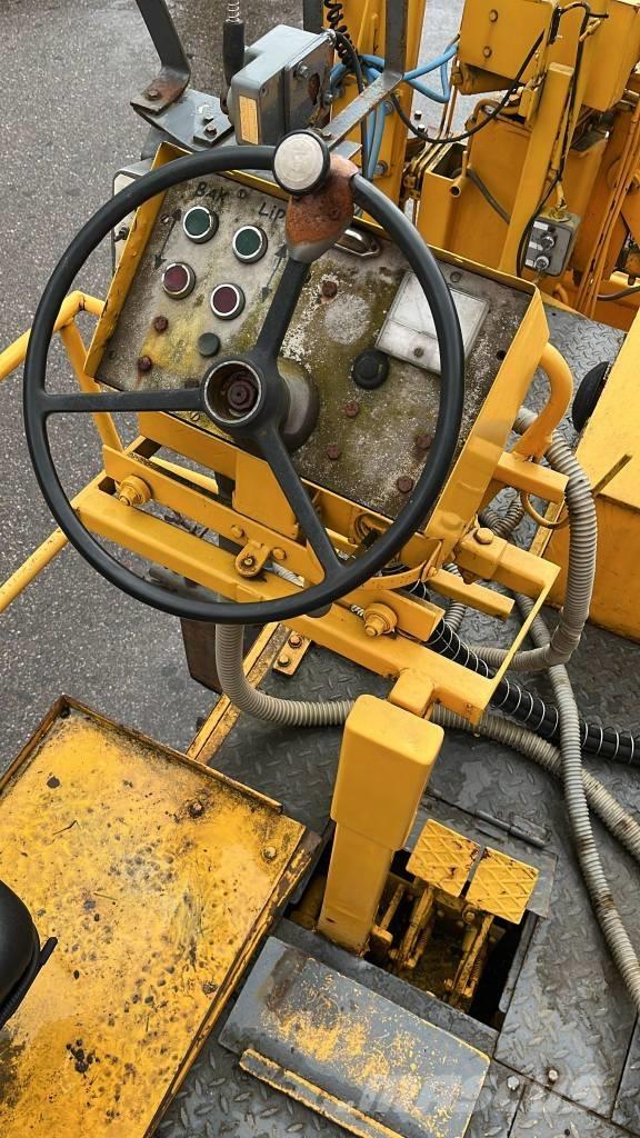 Demag SF 120 P Finitrici